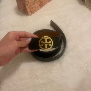 tory burch reversible brown and black belt never worn!sz medium